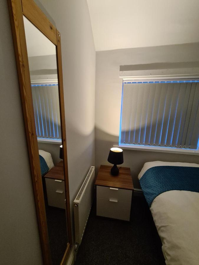 Whole House - 4 Bedrooms - Parking - Sleeps 8 Birmingham Exterior photo