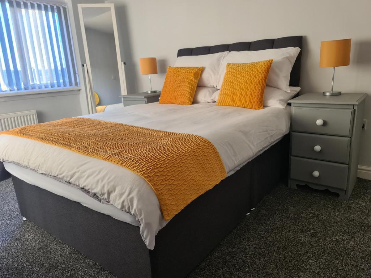 Whole House - 4 Bedrooms - Parking - Sleeps 8 Birmingham Exterior photo