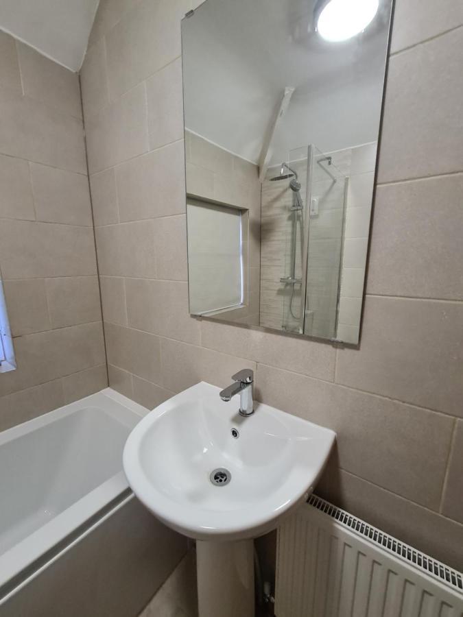 Whole House - 4 Bedrooms - Parking - Sleeps 8 Birmingham Exterior photo